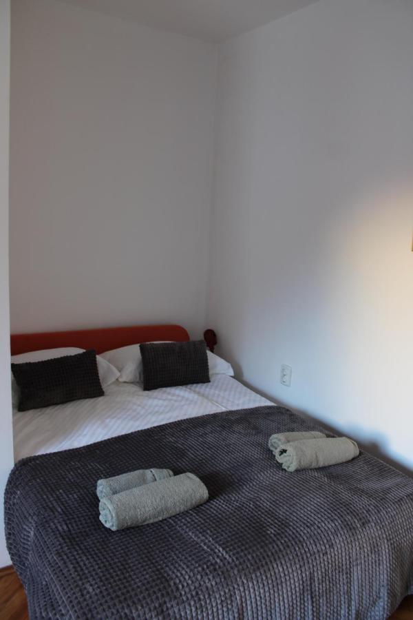 Studio Apartman Hinko Dakovo Exterior foto